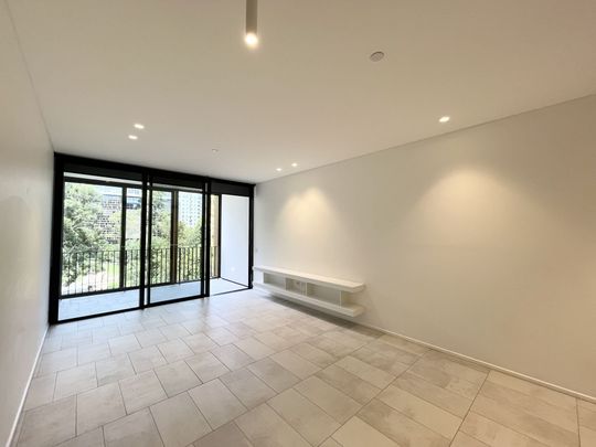 Modern One Bedroom Apartment in Prime Central Park - Bills included - Photo 1