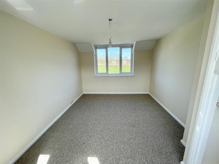 Jarvis Walk, Owton Manor, Hartlepool - Photo 3