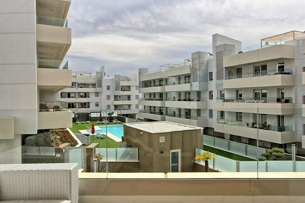 Luxury Apartment for rent in San Pedro de Alcántara, Spain - Photo 1