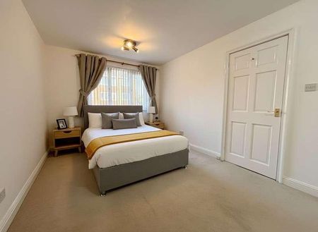 School Lane, Kenilworth, CV8 - Photo 2