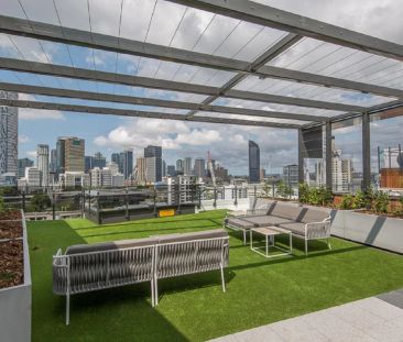 Luxurious Apartment in South Brisbane! - Photo 6