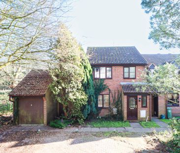 3 bedroom end of terrace house to rent - Photo 1