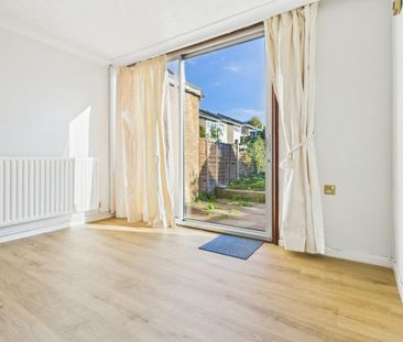 3 bedroom terraced house to rent - Photo 2
