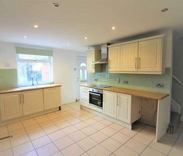 Commercial Road, Skelmanthorpe, HD8 - Photo 2