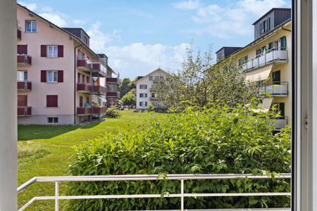 HELLE UND ZENTRALE WOHNUNG - Foto 3