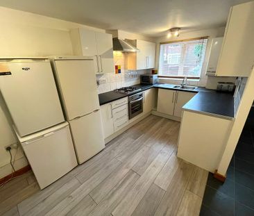 1 bedroom in a house share to rent - Photo 5