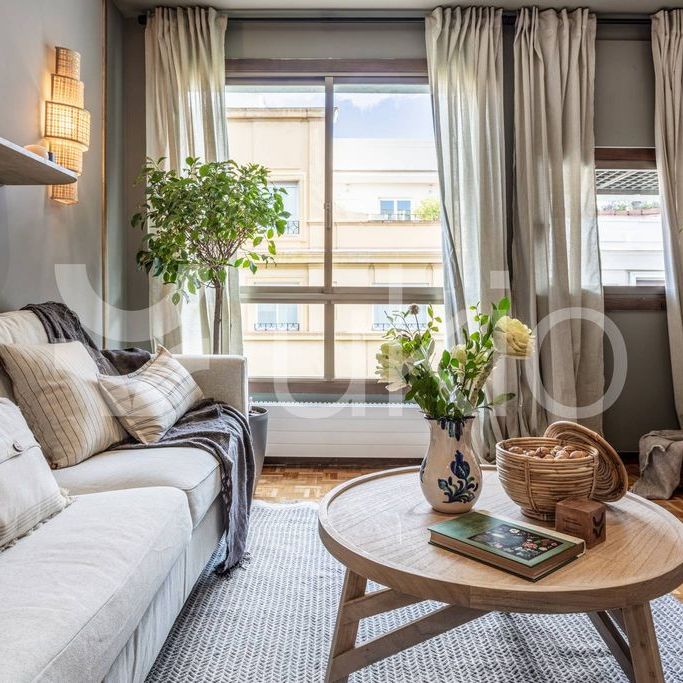 4 room luxury Apartment for rent in Madrid, Spain - Photo 1