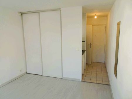 1 pièce - 18,34 m² - 5ème étage - Colocation non autorisée - Photo 3