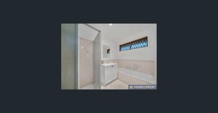 Immaculate Family Residence in an Exceptional Location - Photo 5