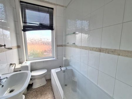 2 bedroom end of terrace house to rent - Photo 5