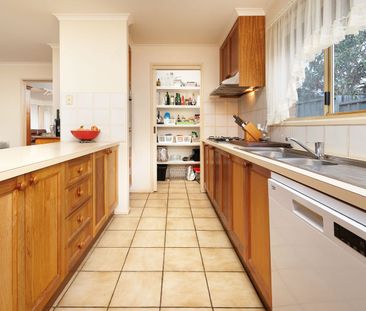 Court Location with Community Feel - Photo 5