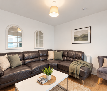 6 bedroom house to rent - Photo 2