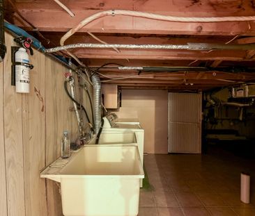 For Lease - 10 Heatherside Court, Brampton, Ontario - Photo 2