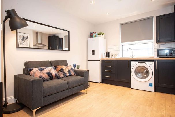 2 bedroom flat to rent - Photo 1