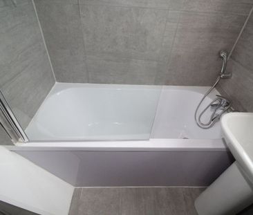 Marsh Lane, PRESTON PR1 8RT - Photo 3