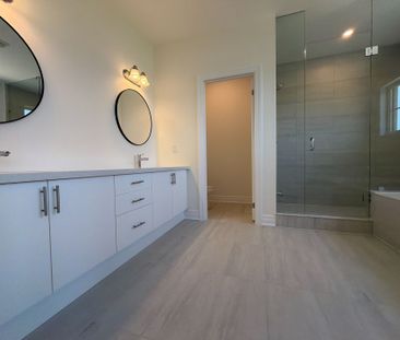 For Lease - 2127 Binbrook Drive, Oshawa, Ontario - Photo 4