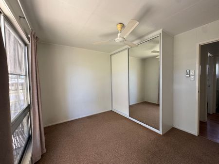 3 Bedroom Home for the Entertainer - Photo 4