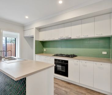 Modern Family Living in Tarneit - Photo 5