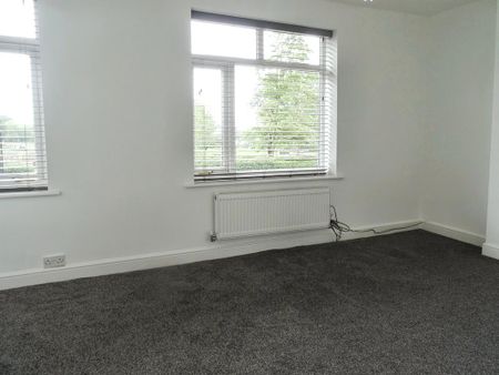 2 bedroom semi-detached house to rent - Photo 4