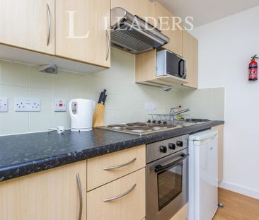Studio to rent - Photo 4