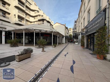 Appartement à louer 2 pièces 65.9m² - Photo 4