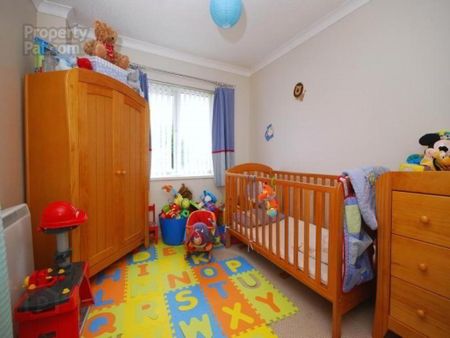 7f Glenarm Square, Finaghy, Belfast, BT10 0FD - Photo 2