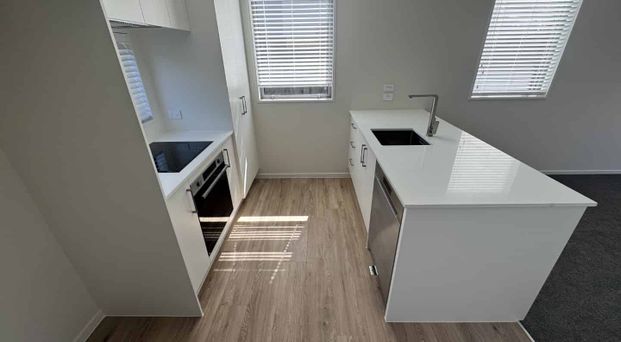 Location is Prime - Photo 1