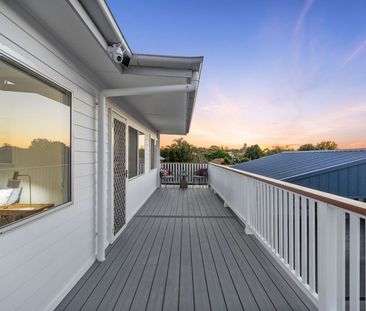 Elegant Family Living in Prime Holland Park Locale. - Photo 1