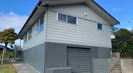 Beautiful sunny 3 bedroom home - Photo 5