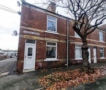 2 bedroom end of terrace house to rent - Photo 1