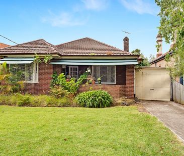 33 Oakville Rd, Willoughby NSW 2068 - House For Rent | Domain - Photo 2