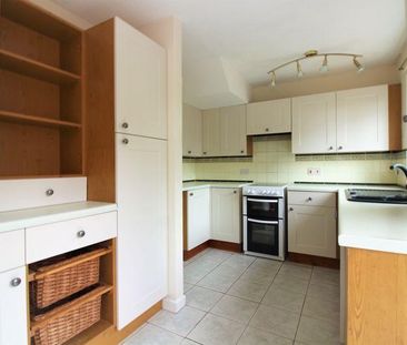 3 bedroom end of terrace house to rent - Photo 1