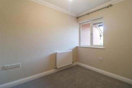 2 bedroom terraced house to rent - Photo 3