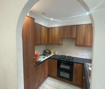 Sheringham Avenue, Romford, London, United Kingdom, RM7 - Photo 3