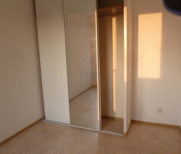 Location Appartement 2 pièces 45m² - Photo 2