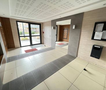 Location appartement 2 pièces 39.7 m² à Lesquin (59810) CENTRE VILLE - Photo 4