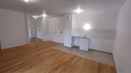 location Appartement T2 DE 49.7m² À COURBEVOIE - Photo 2