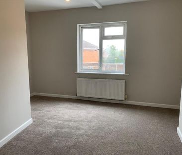 2 bedroom semi-detached house to rent - Photo 5