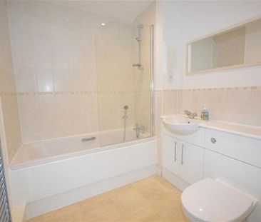 2 bedroom flat to rent - Photo 6