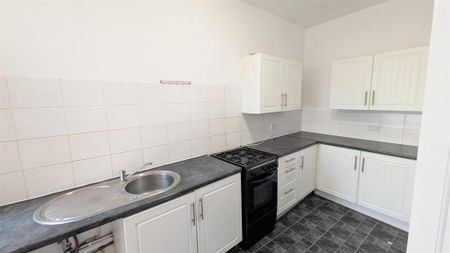 3 bedroom terraced house to rent - Photo 5