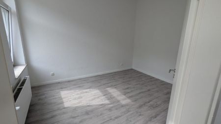 4,5-Zimmer-Wohnung mit zwei Badezimmern - sofort bezugsfrei - Photo 5