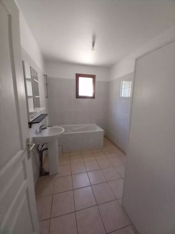 MAISON T4 EN LOCATION PLAIN PIED - Photo 4