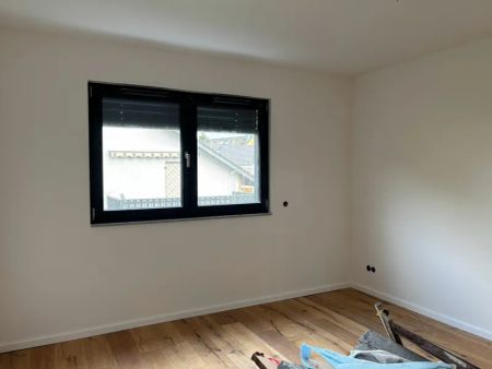 NEUBAU: Exklusive 3-Zimmer-Wohnung mit Balkon in Refrath - Photo 3