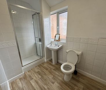 1 bedroom bedsit to rent - Photo 4