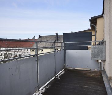 Kaßberg • 3 Zimmer • Balkon • Parkett • Bad mit Wanne • Aufzug • Da... - Photo 3