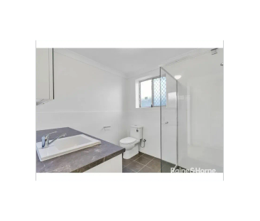 Comfortable Ground Floor Living in a Convenient Location - Photo 3