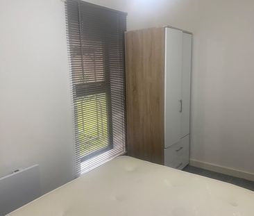 1 Bed Flat, The Chandlers, LS2 - Photo 5