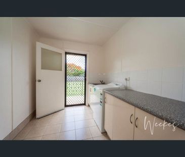 6 Brasch Street, Kepnock, Qld 4670 - Photo 2