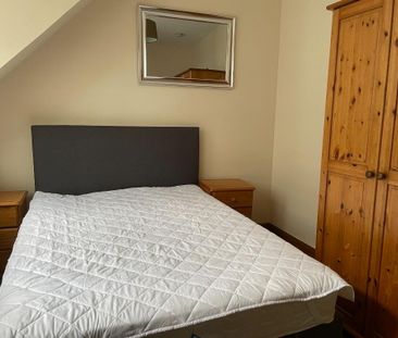 4 bedroom flat to rent - Photo 6