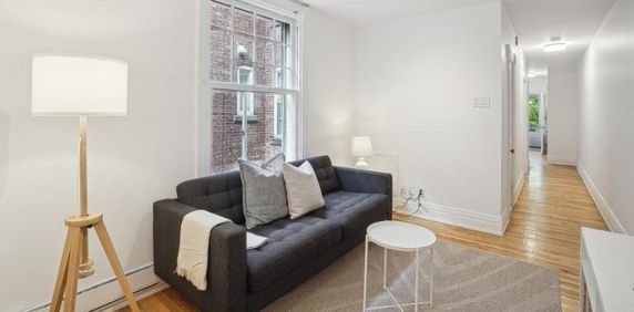 4 1/2 - Montréal - 2 275 $/mois - Photo 2